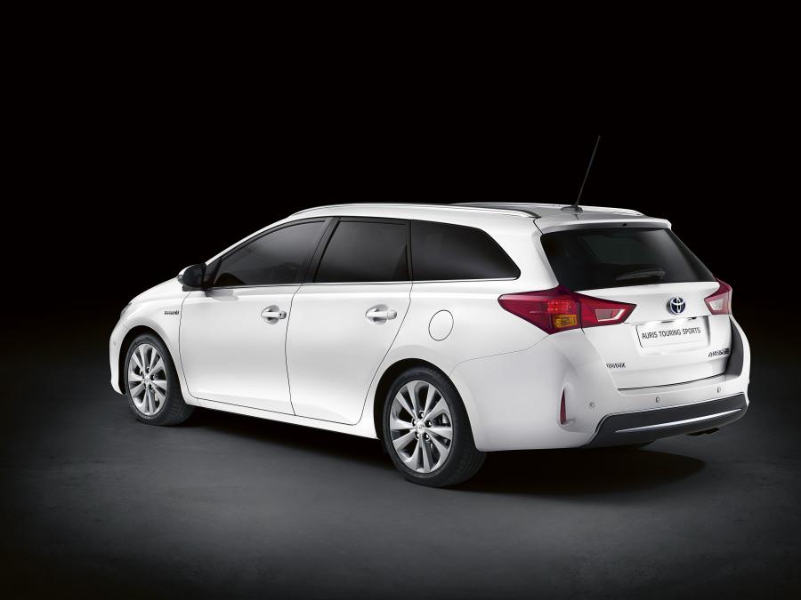  Toyota Auris Touring Sports 2012 года  (фото 5 из 6)